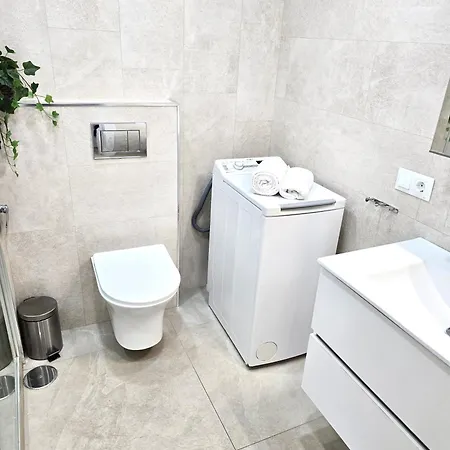 First Line Sea View דירה *