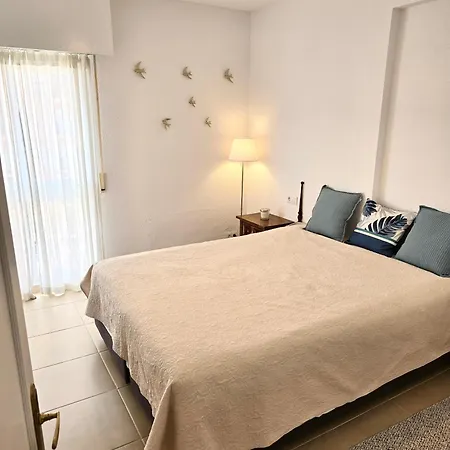 アパート First Line Sea View *